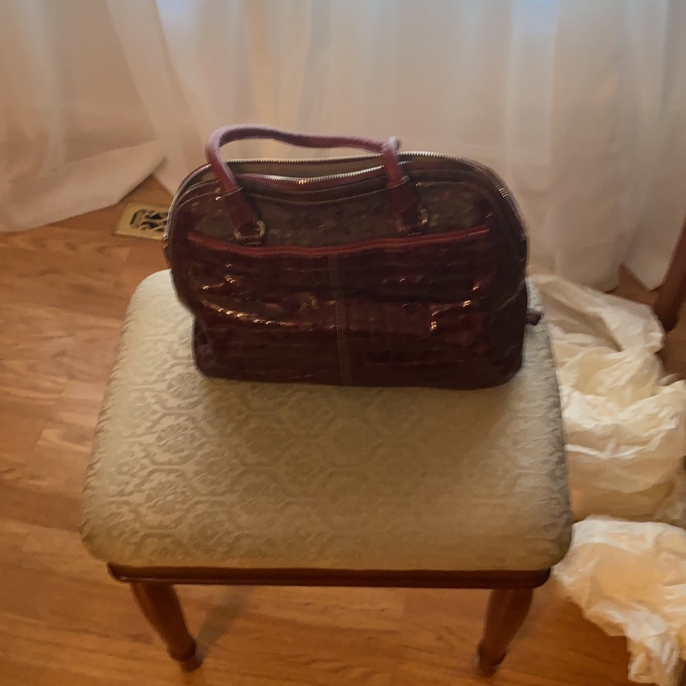 Handbag - Picture 2 of 3